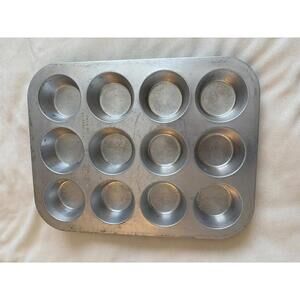 Vintage Wearever Air muffin pan
